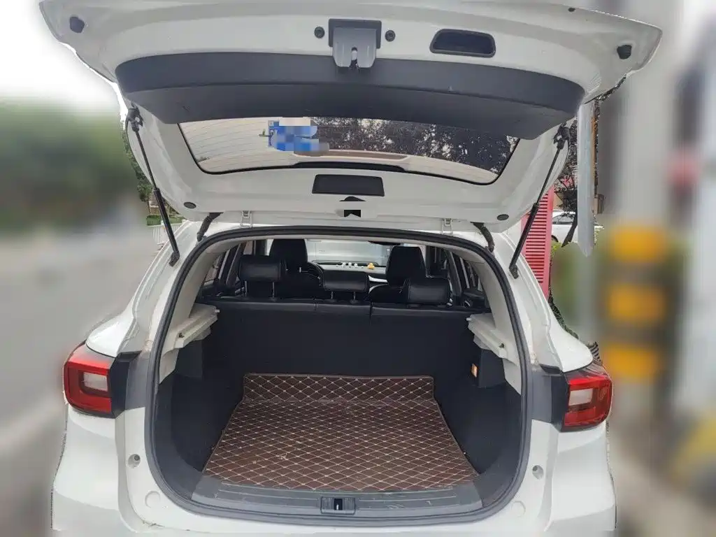 MG ZS — миниатюра 10
