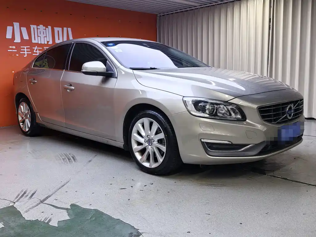 Volvo S60 — миниатюра 3
