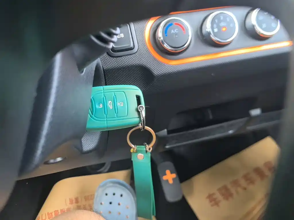 Wuling MINIEV — миниатюра 9