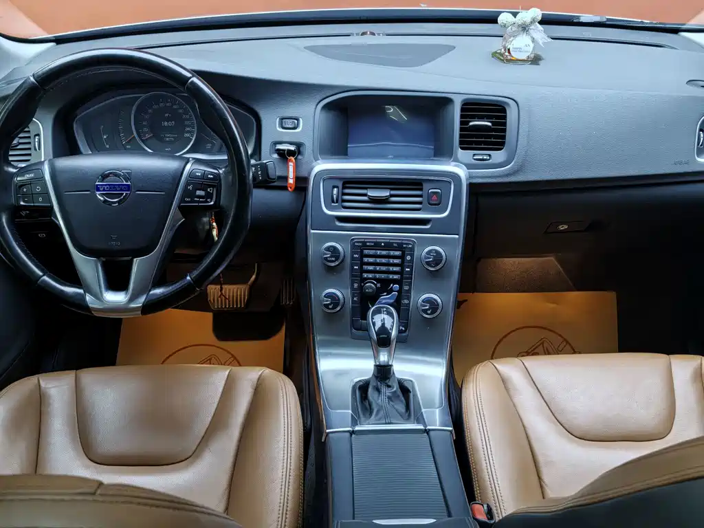 Volvo S60 — миниатюра 21