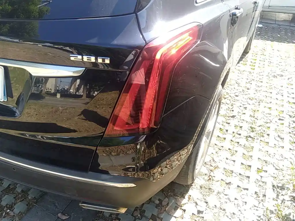 Cadillac XT5 — миниатюра 8