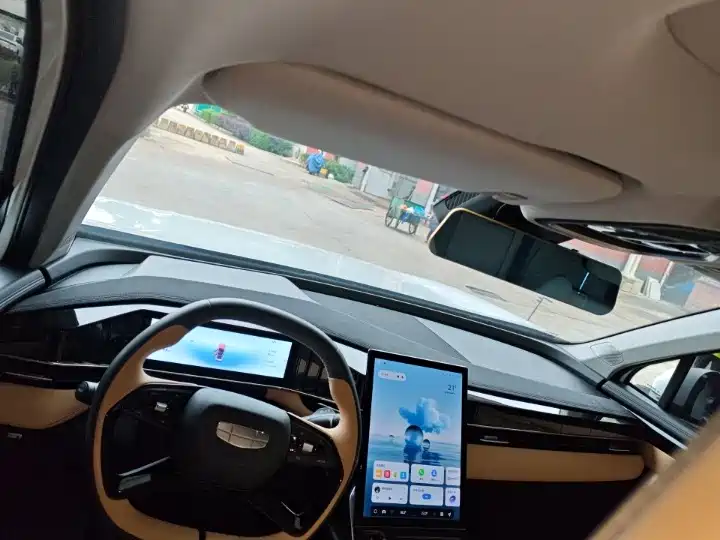 Geely Boyue L — миниатюра 7