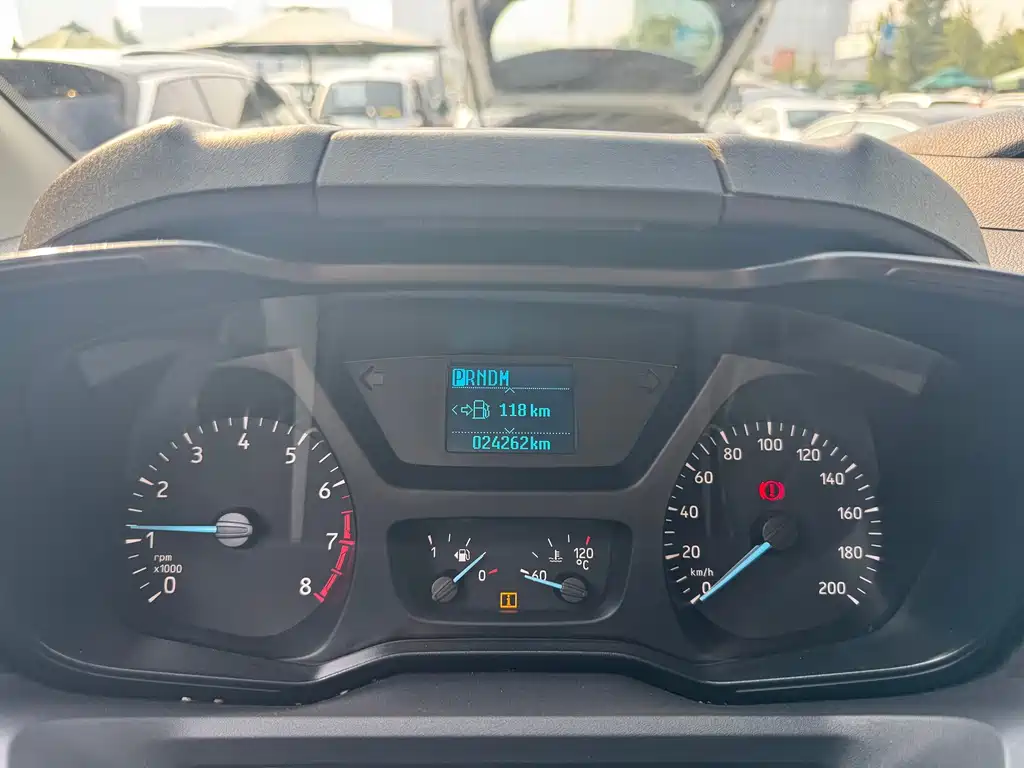 Ford Transit — миниатюра 8
