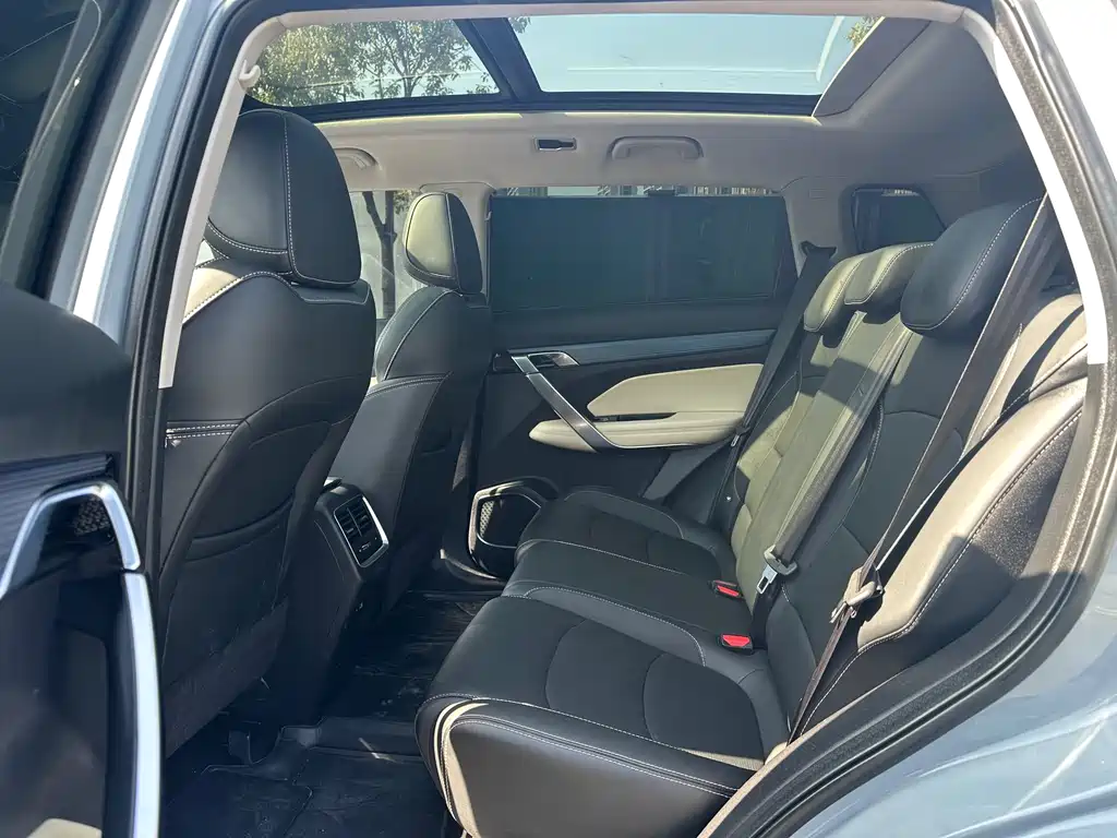 GEELY AUTOMOBILE BOYUE