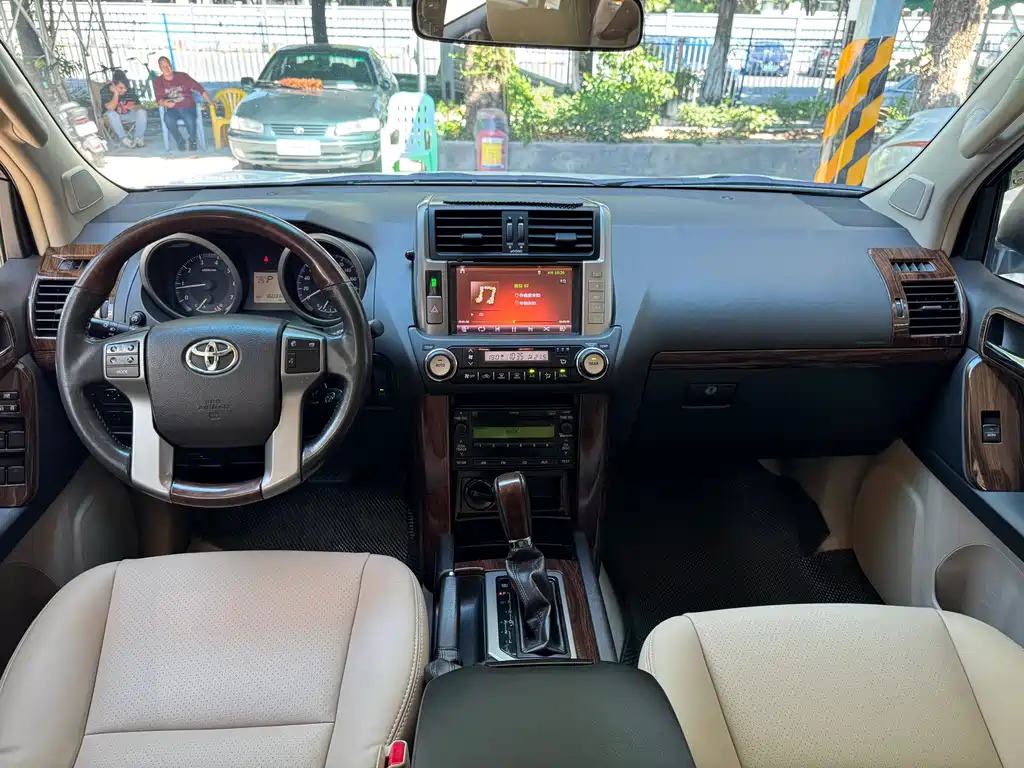 Toyota Prado (Import) — миниатюра 9