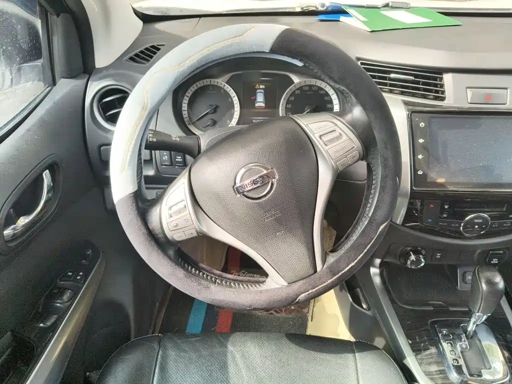 Nissan Terra — миниатюра 6