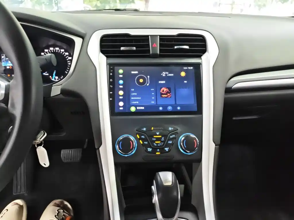 Ford Mondeo — миниатюра 13
