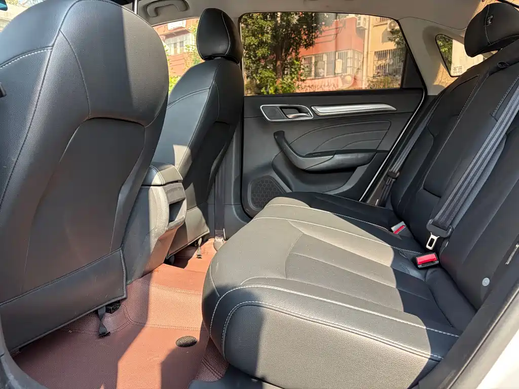 Roewe i6 Classic — миниатюра 17