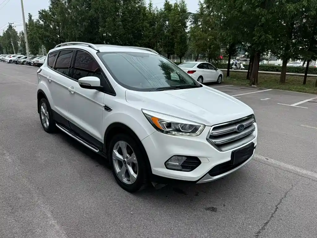 Ford Kuga — миниатюра 13