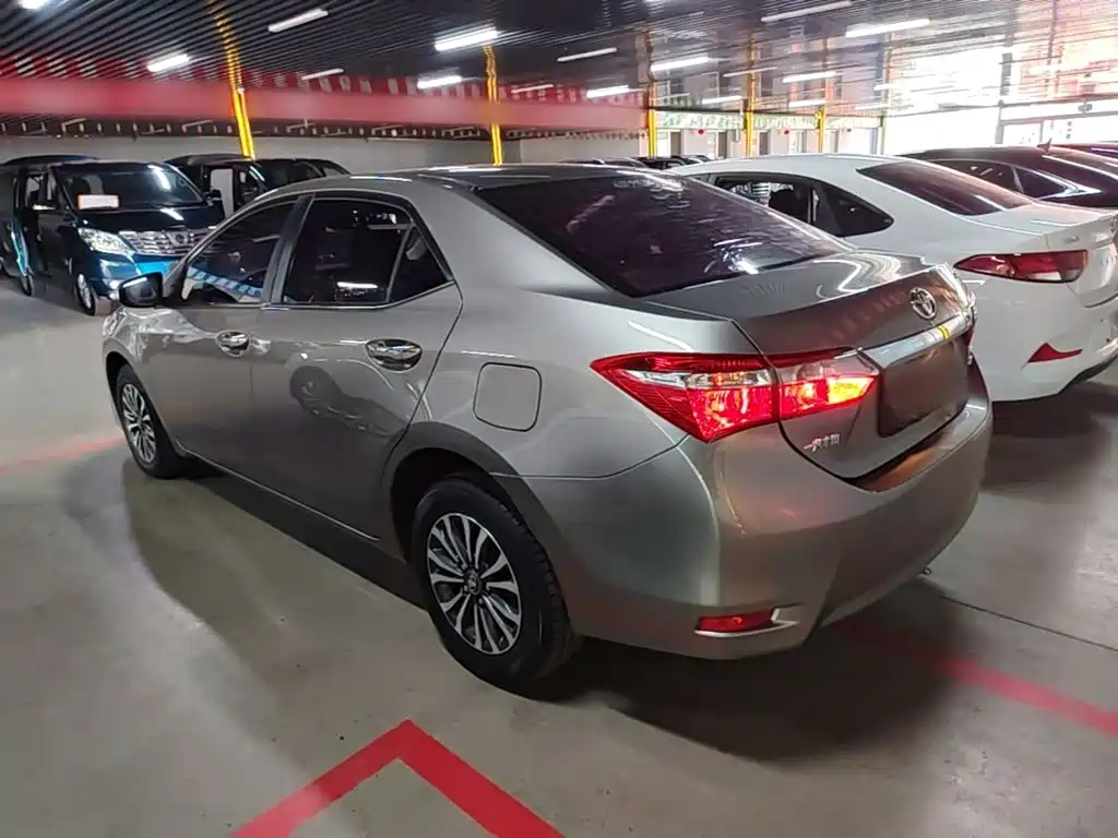 Toyota Corolla — миниатюра 5
