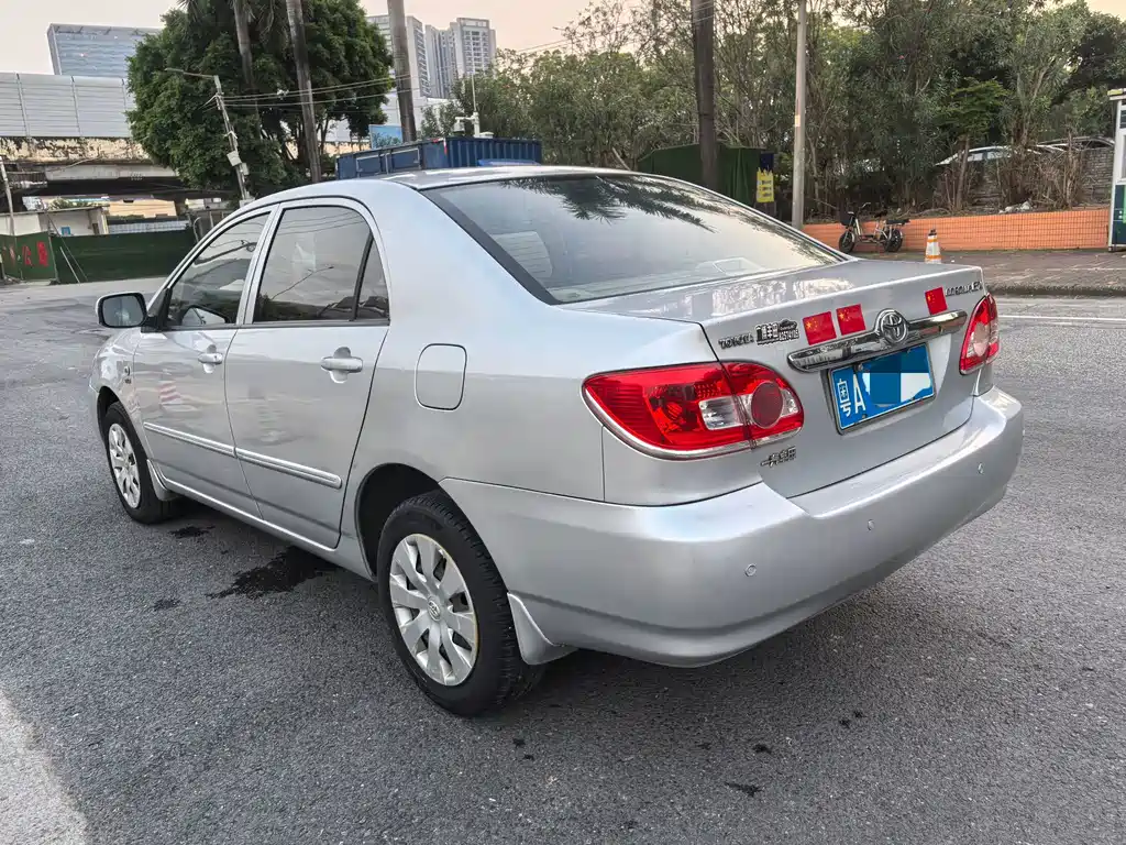 Toyota Corolla — миниатюра 5