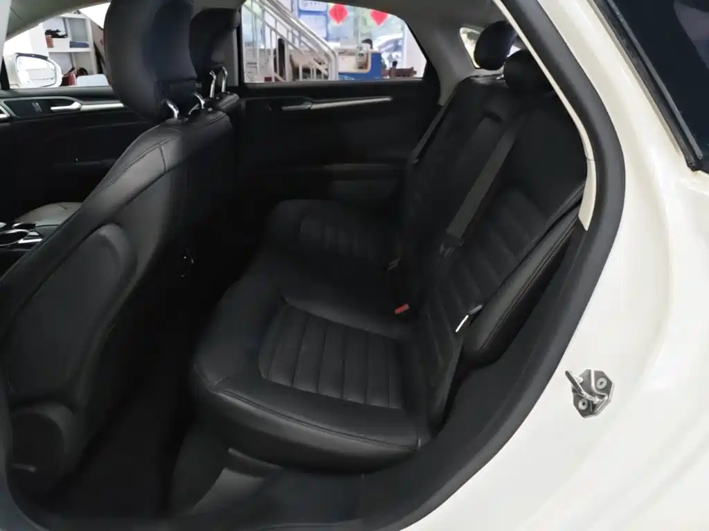 Ford Mondeo — миниатюра 17