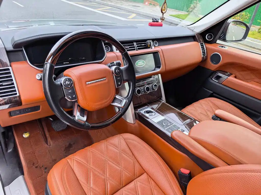 Land Rover Range Rover — миниатюра 7