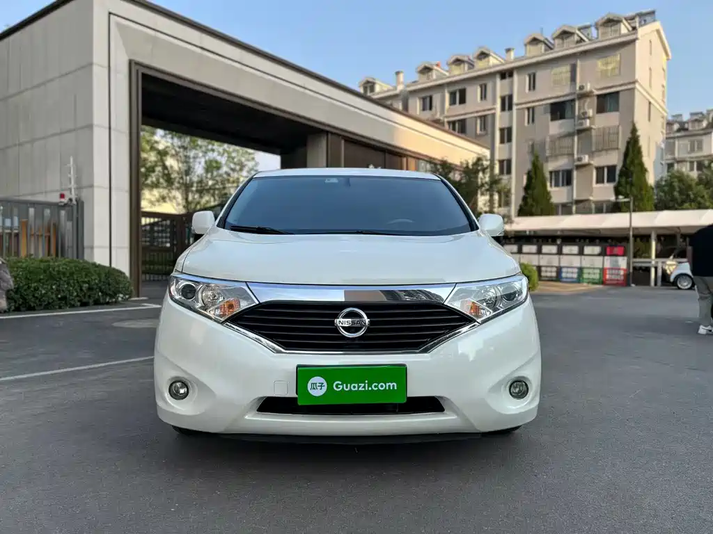 Nissan Quest 2016