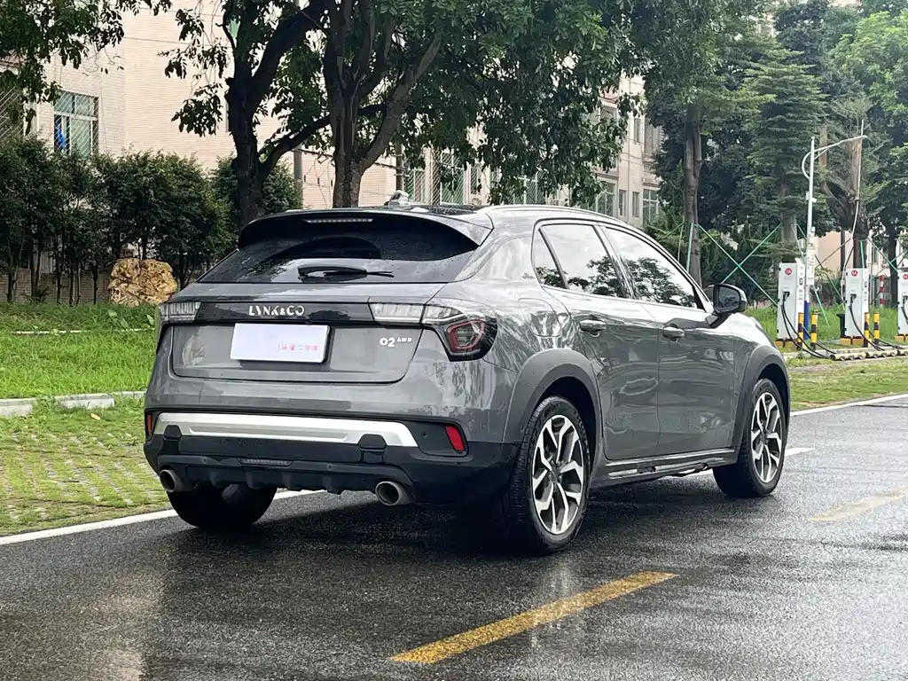 Lynk & Co 02 2018 2.0T DCT Pro V