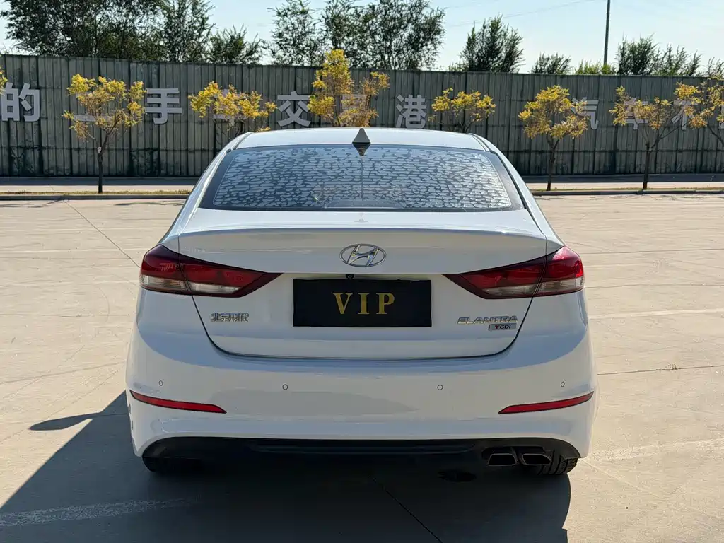 Hyundai Elantra — миниатюра 23