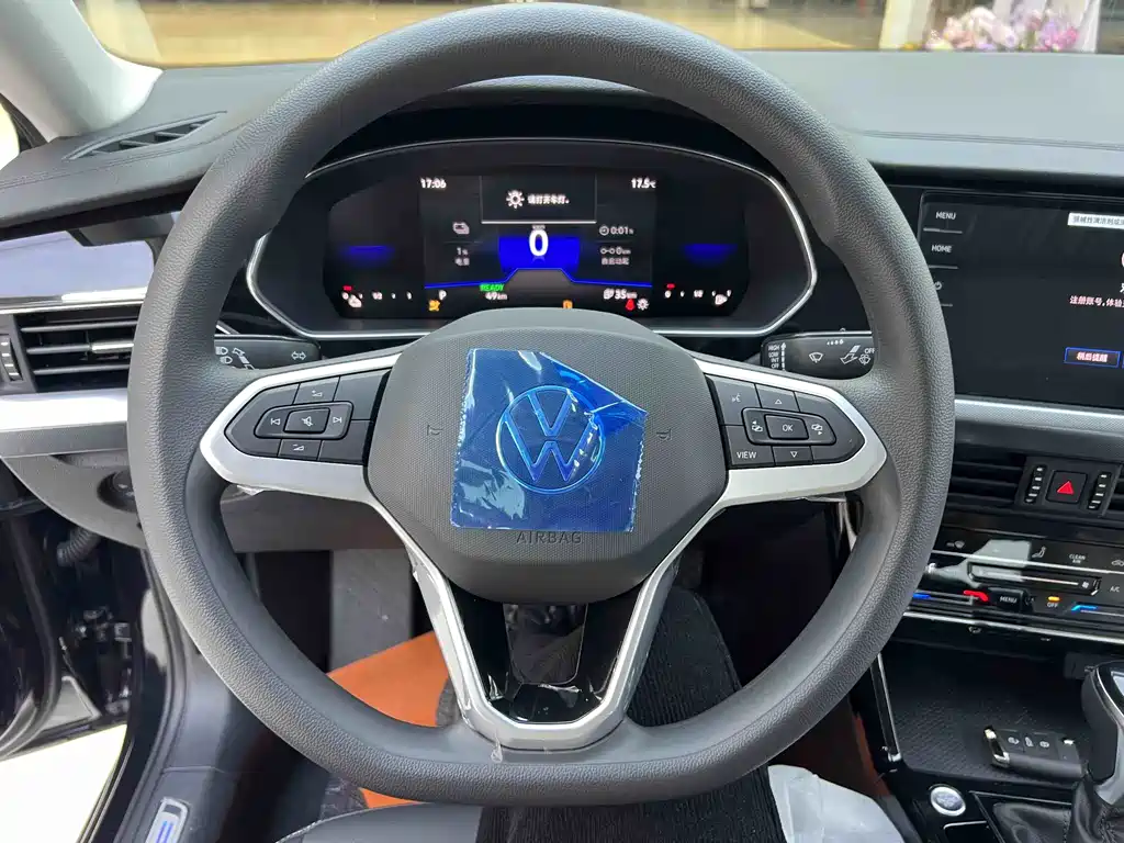 VOLKSWAGEN PASSAT NEW ENERGY