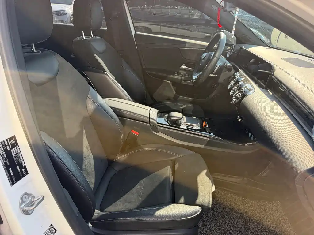 Mercedes-Benz A-Class — миниатюра 12