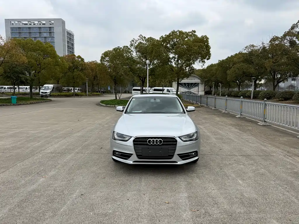 Audi A4L 2013