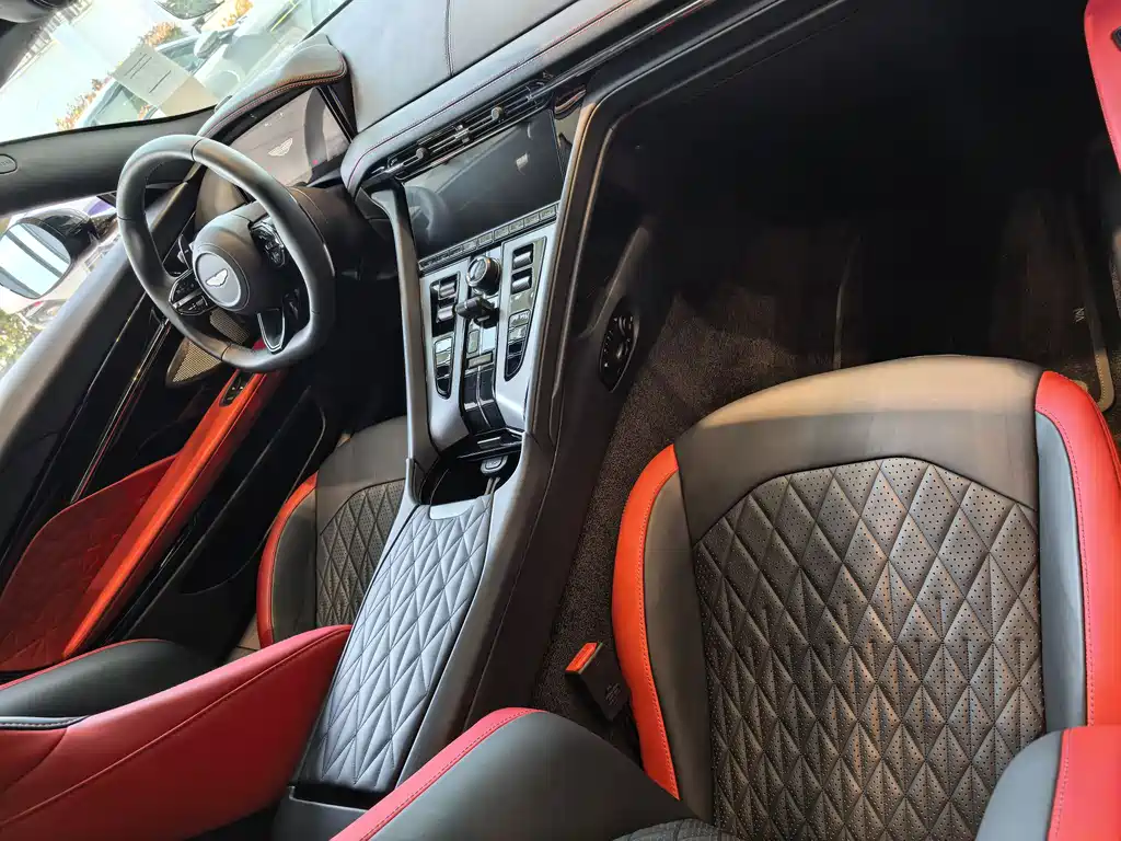 Aston Martin DB12 2025 4.0T V8 Coupe