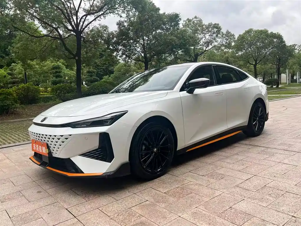 Changan UNI-V 2025