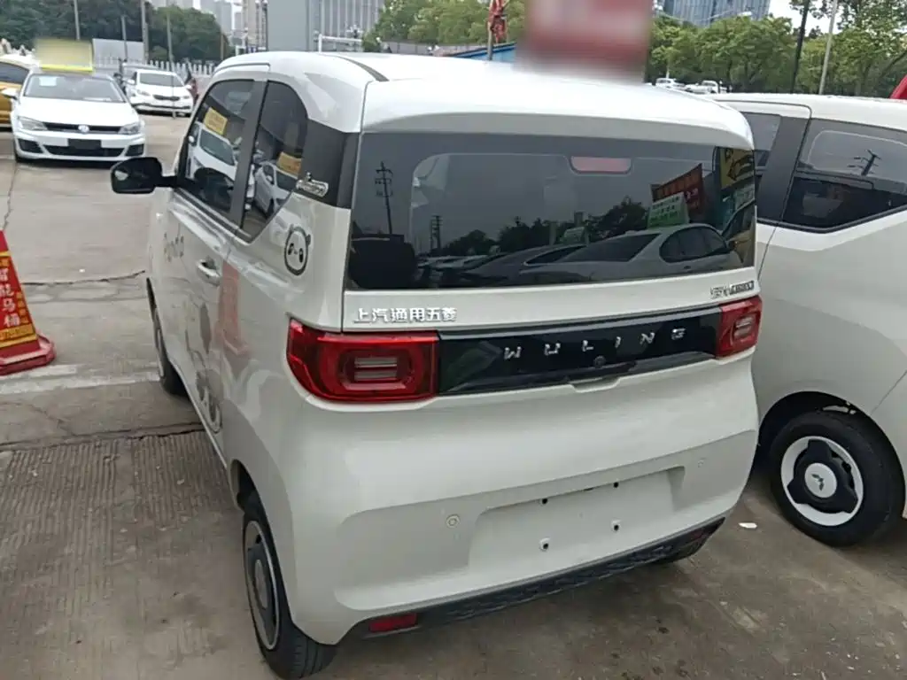 Wuling MINIEV — миниатюра 5