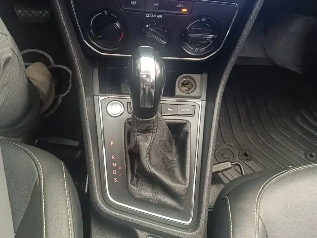 Volkswagen Lavida — миниатюра 14