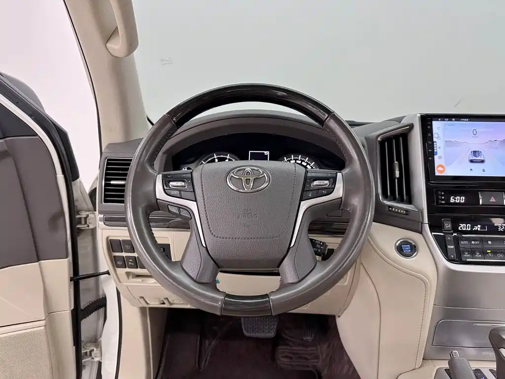 Toyota Land Cruiser — миниатюра 15