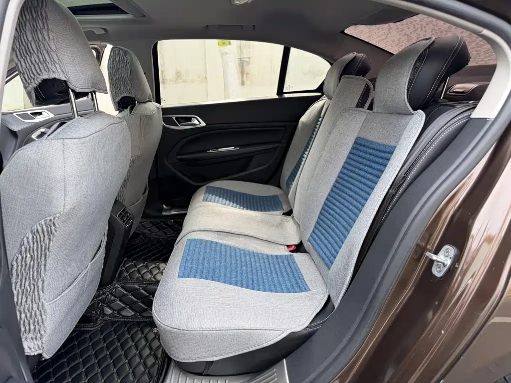 Peugeot 408 — миниатюра 12
