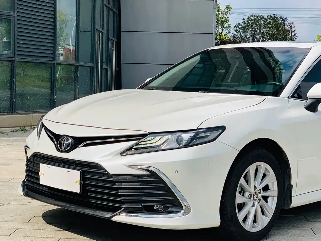 Toyota Camry — миниатюра 4
