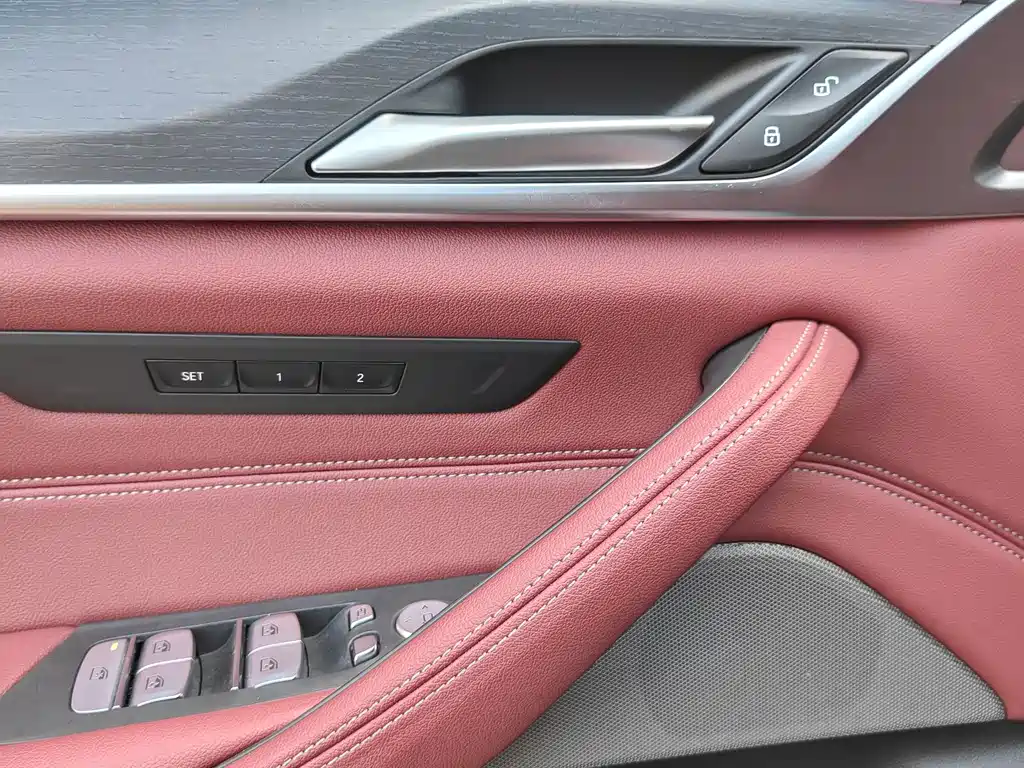 BMW 5 SERIES NEW ENERGY