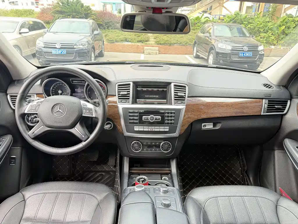 Mercedes-Benz GL-Class — миниатюра 13