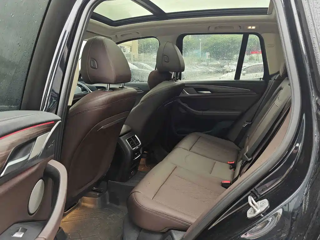 BMW X3 — миниатюра 9