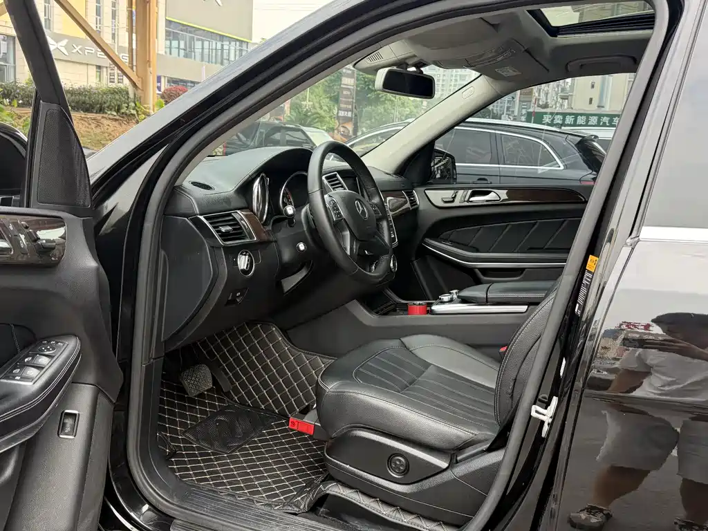 Mercedes-Benz GL-Class — миниатюра 8