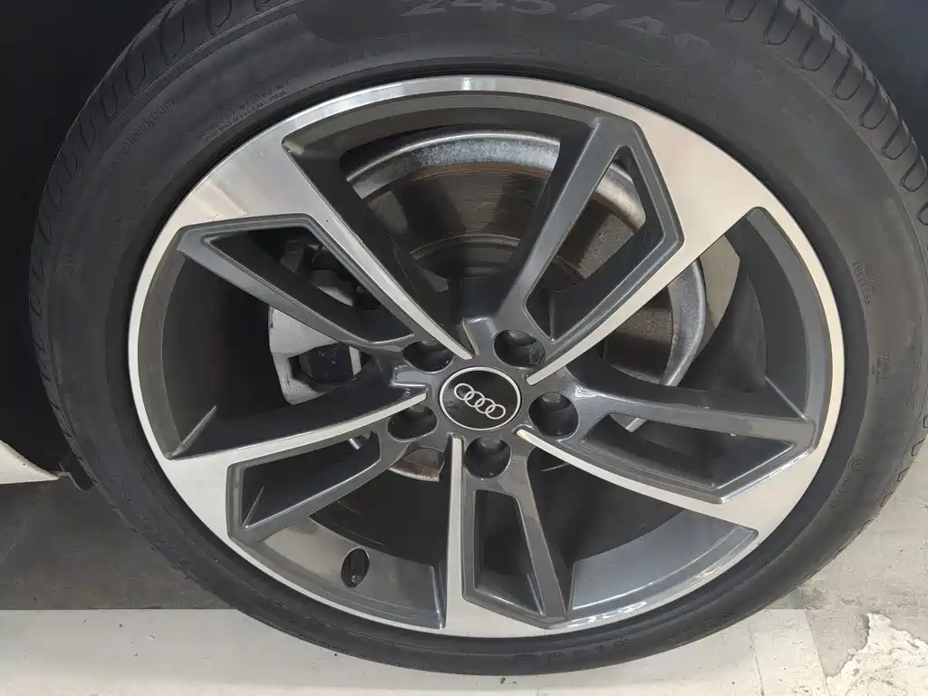 Audi A4L — миниатюра 10