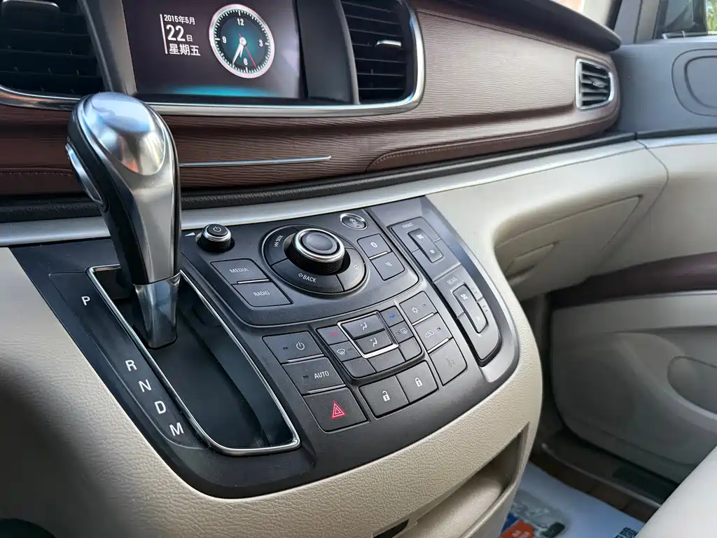 Buick GL8 — миниатюра 16
