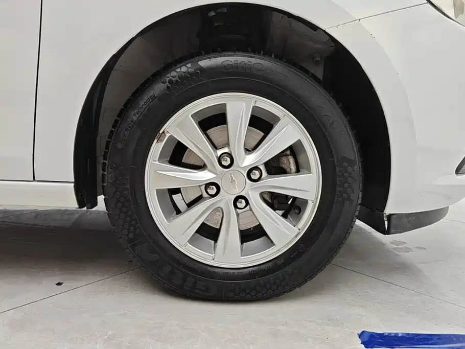 Chevrolet Sail — миниатюра 6