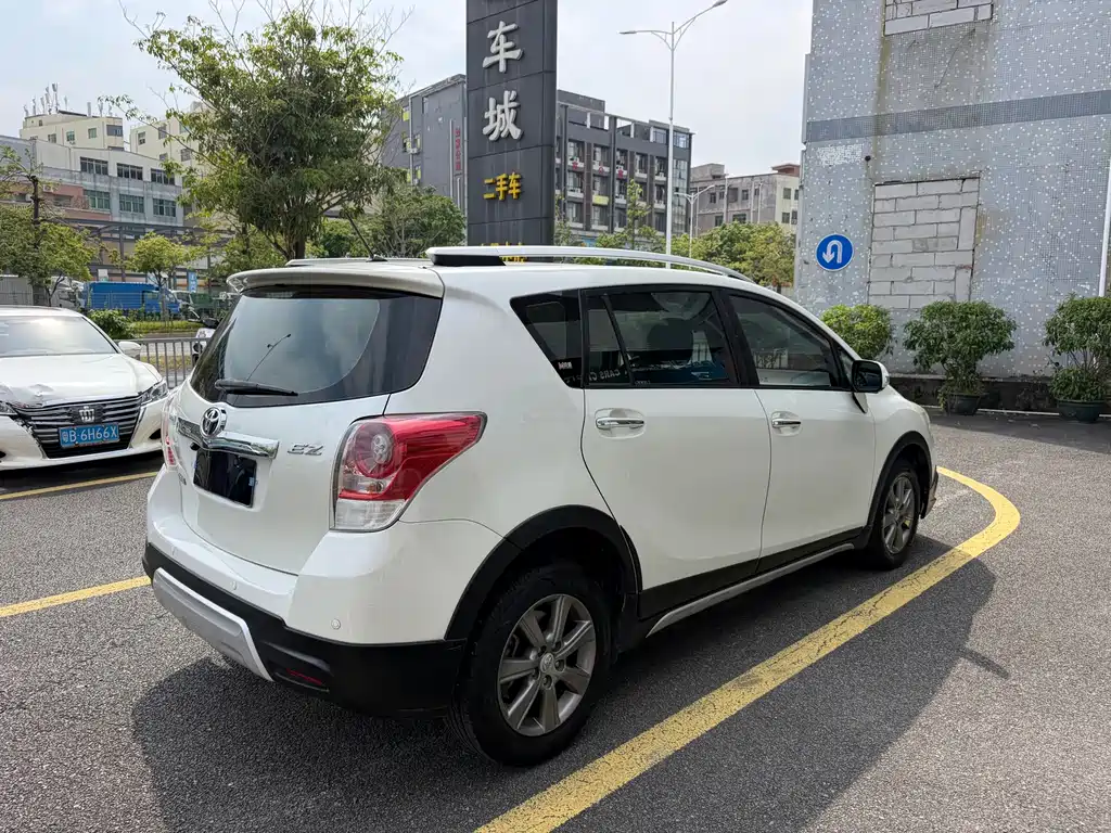 Toyota Verso — миниатюра 6