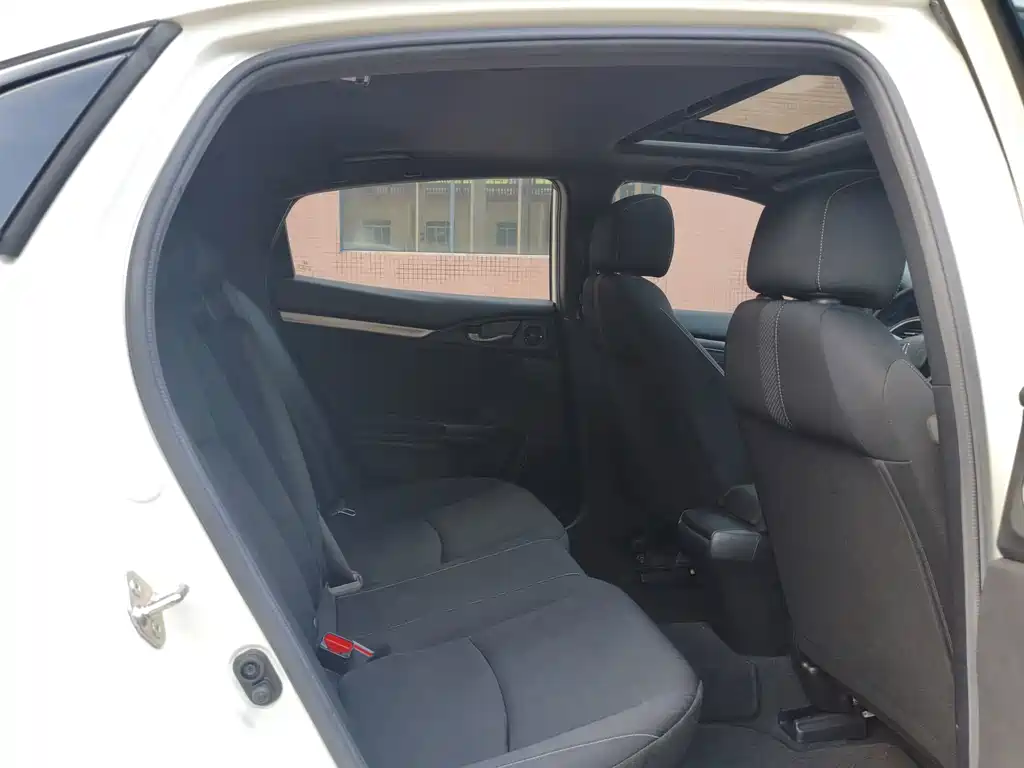 Honda Civic — миниатюра 12
