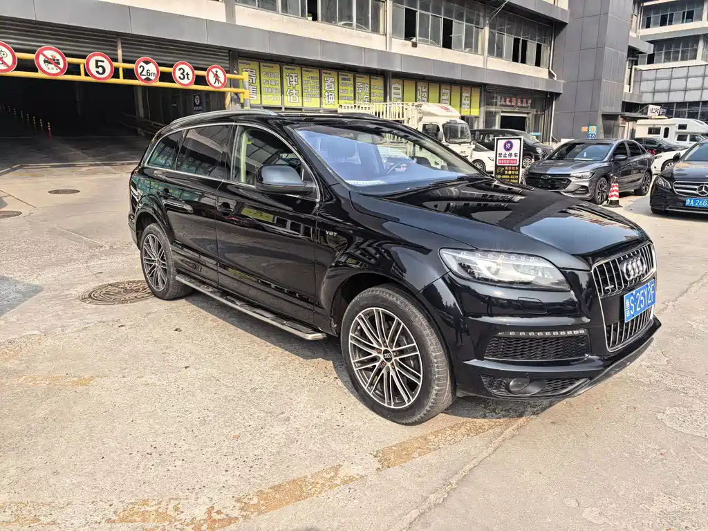 Audi Q7 — миниатюра 3
