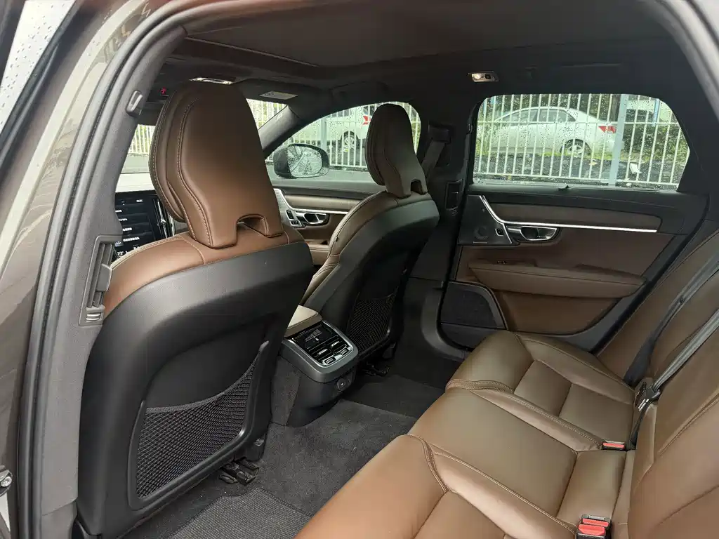Volvo V90 — миниатюра 9