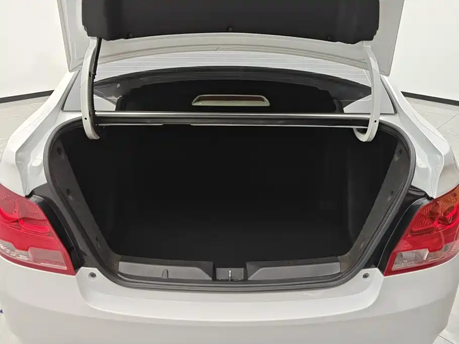 Chevrolet Sail — миниатюра 4