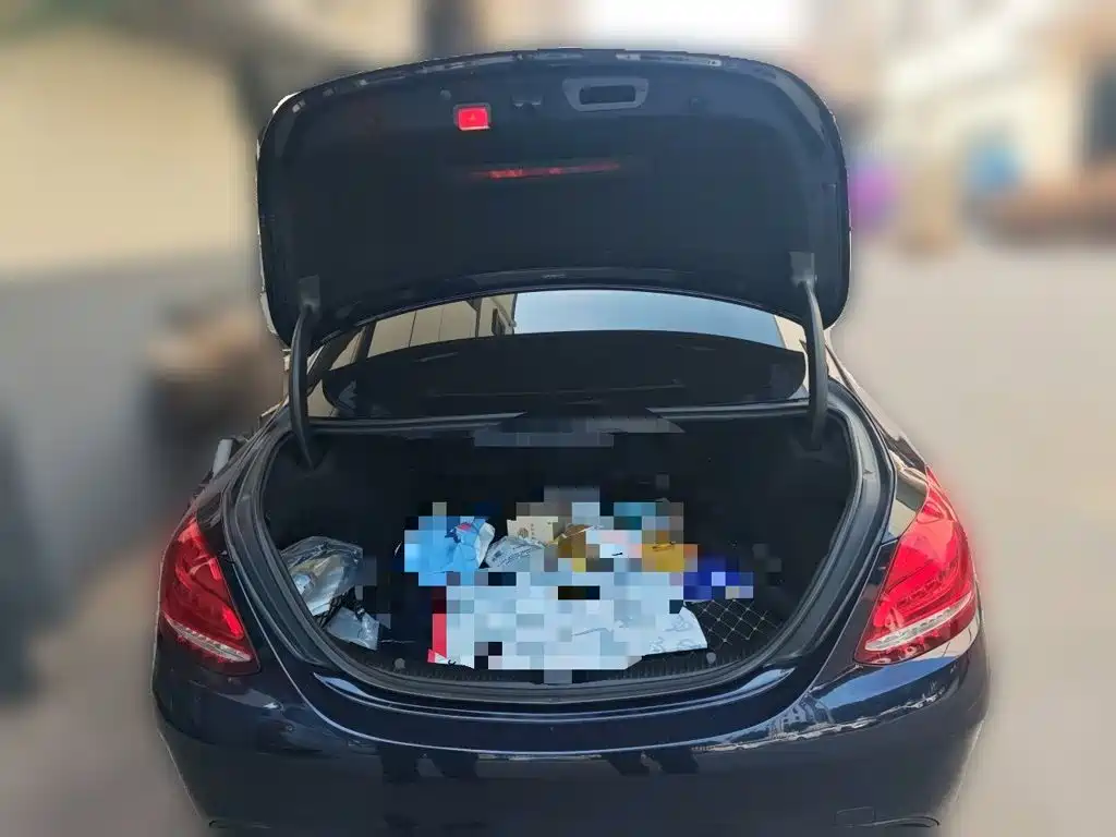 Mercedes-Benz C-Class — миниатюра 10