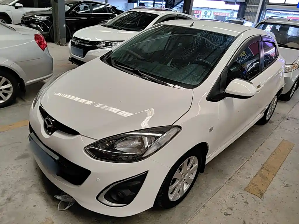 Mazda 2 — миниатюра 2