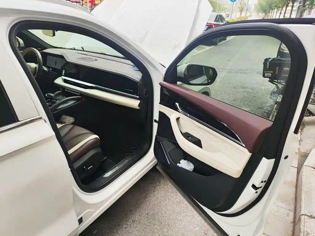 Geely Xingyue L — миниатюра 17