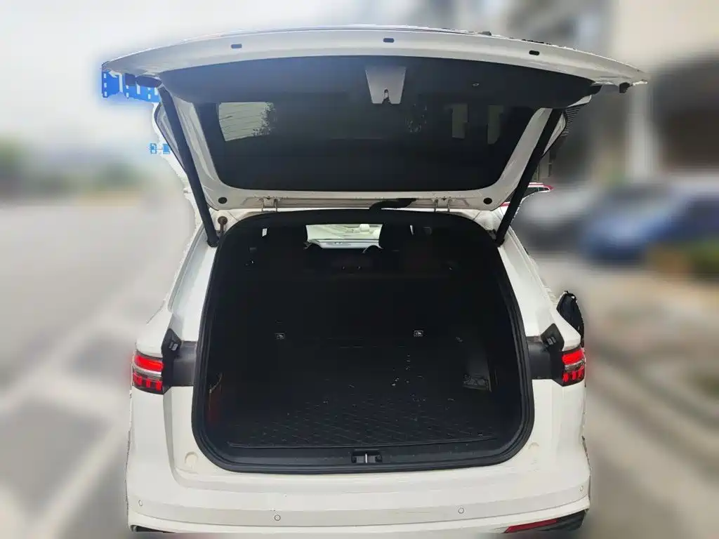Geely Xingyue L — миниатюра 10