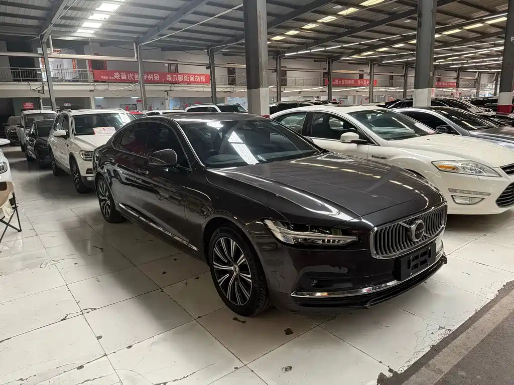 Volvo S90 — миниатюра 2