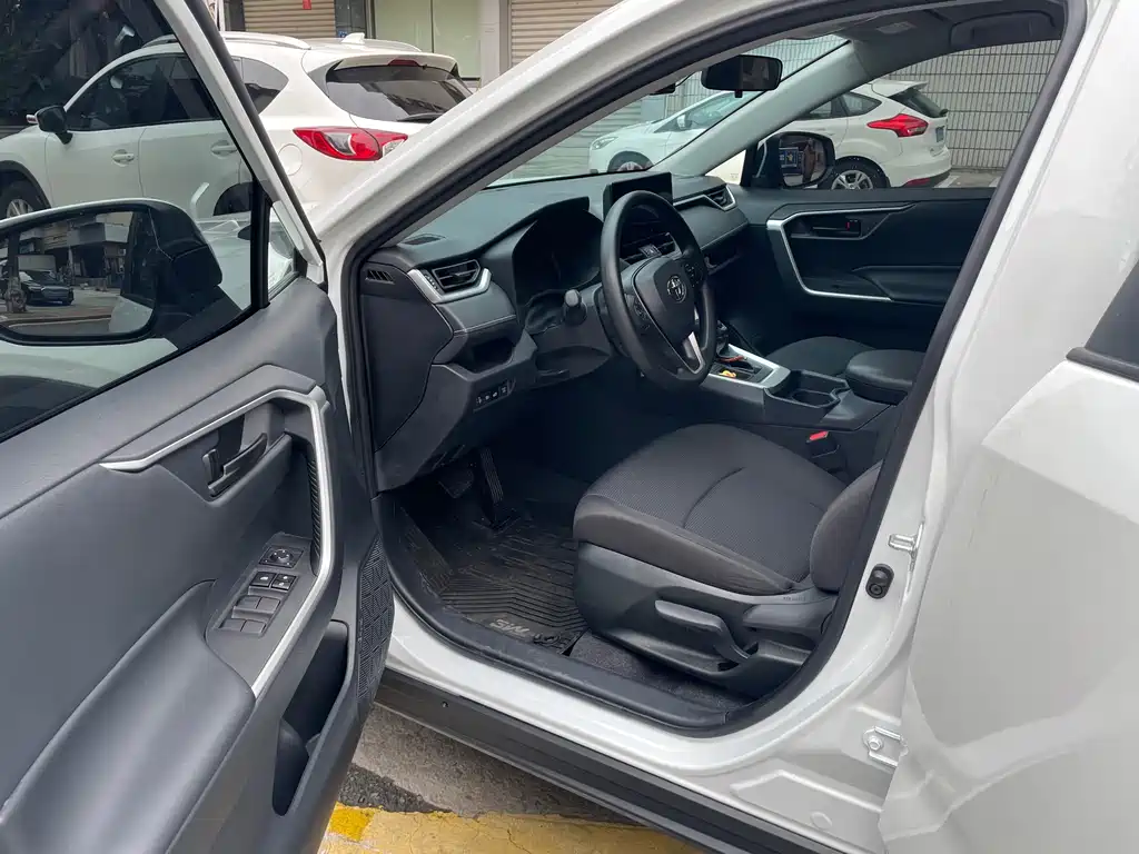 TOYOTA RAV4 RONGFANG