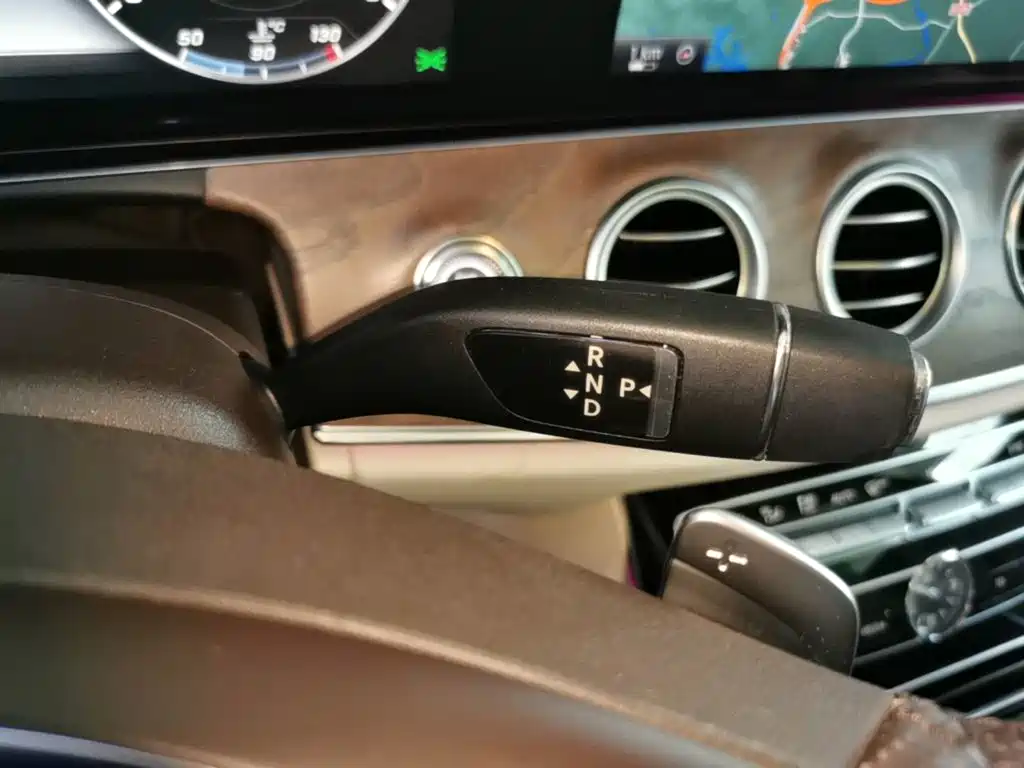 Mercedes-Benz E-Class — миниатюра 14