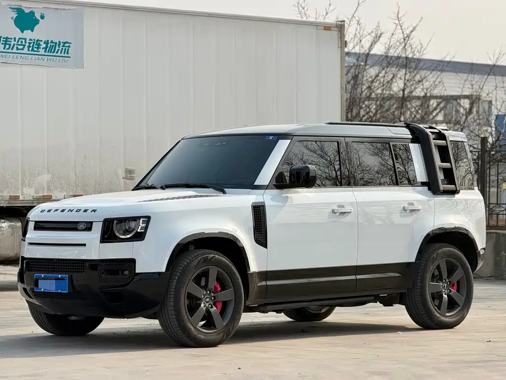 Land Rover Defender 2024